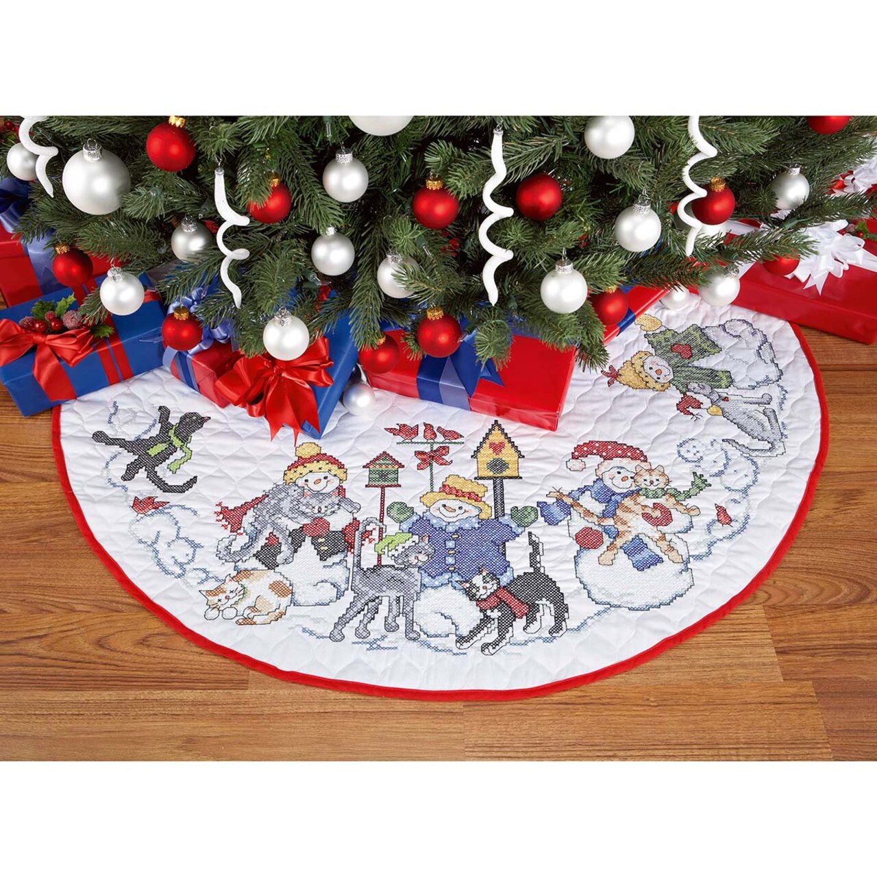 Herrschners Snowmen & Furry Friends Tree Skirt Stamped Cross-Stitch
